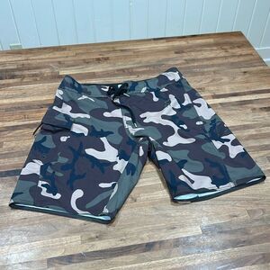 Volcom Men’s Camo Boardshort Never Worn Men’s ! 4 way stretch size 29 Cool